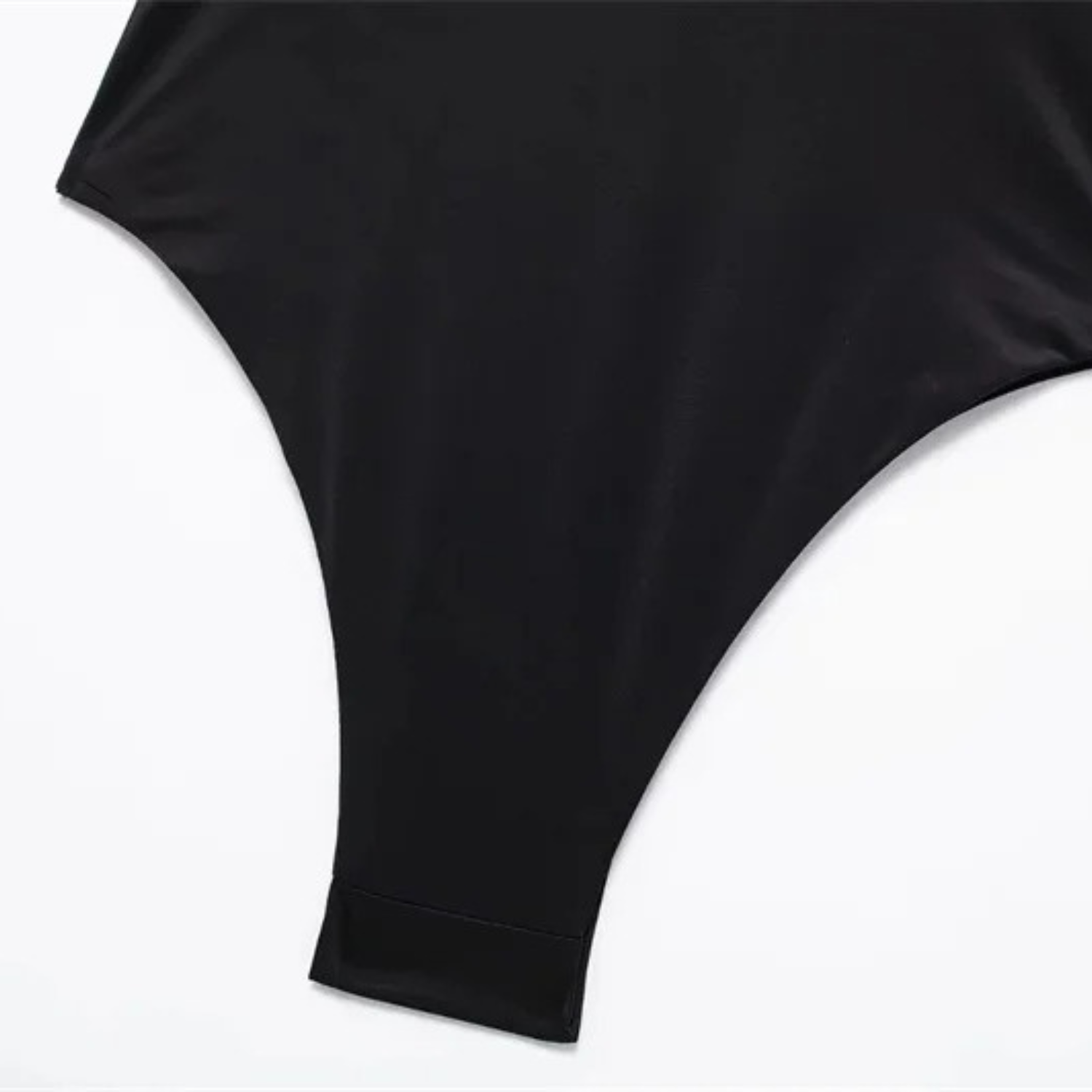 Mila | Strapless Sleeveless Bodysuit in Black