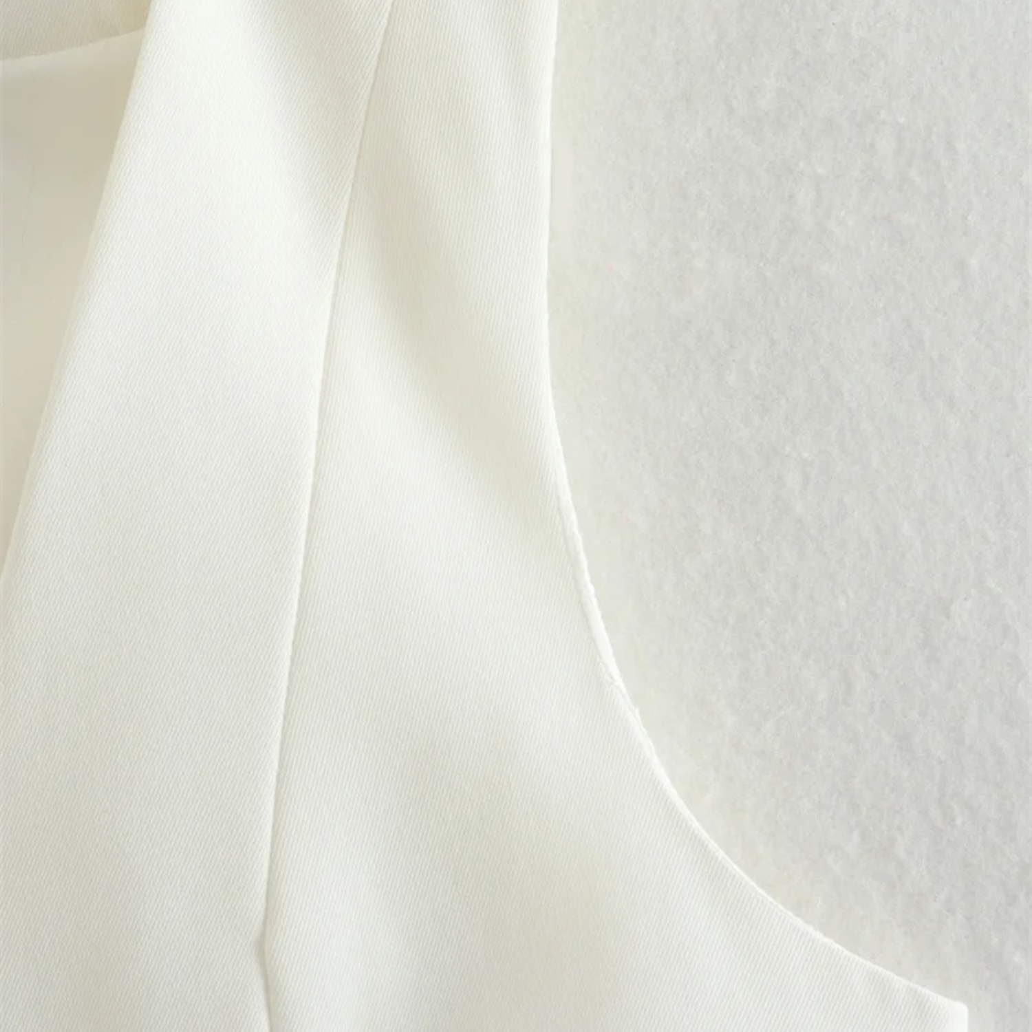 Evie | White Cropped V-Neck Sleeveless Suit Vest