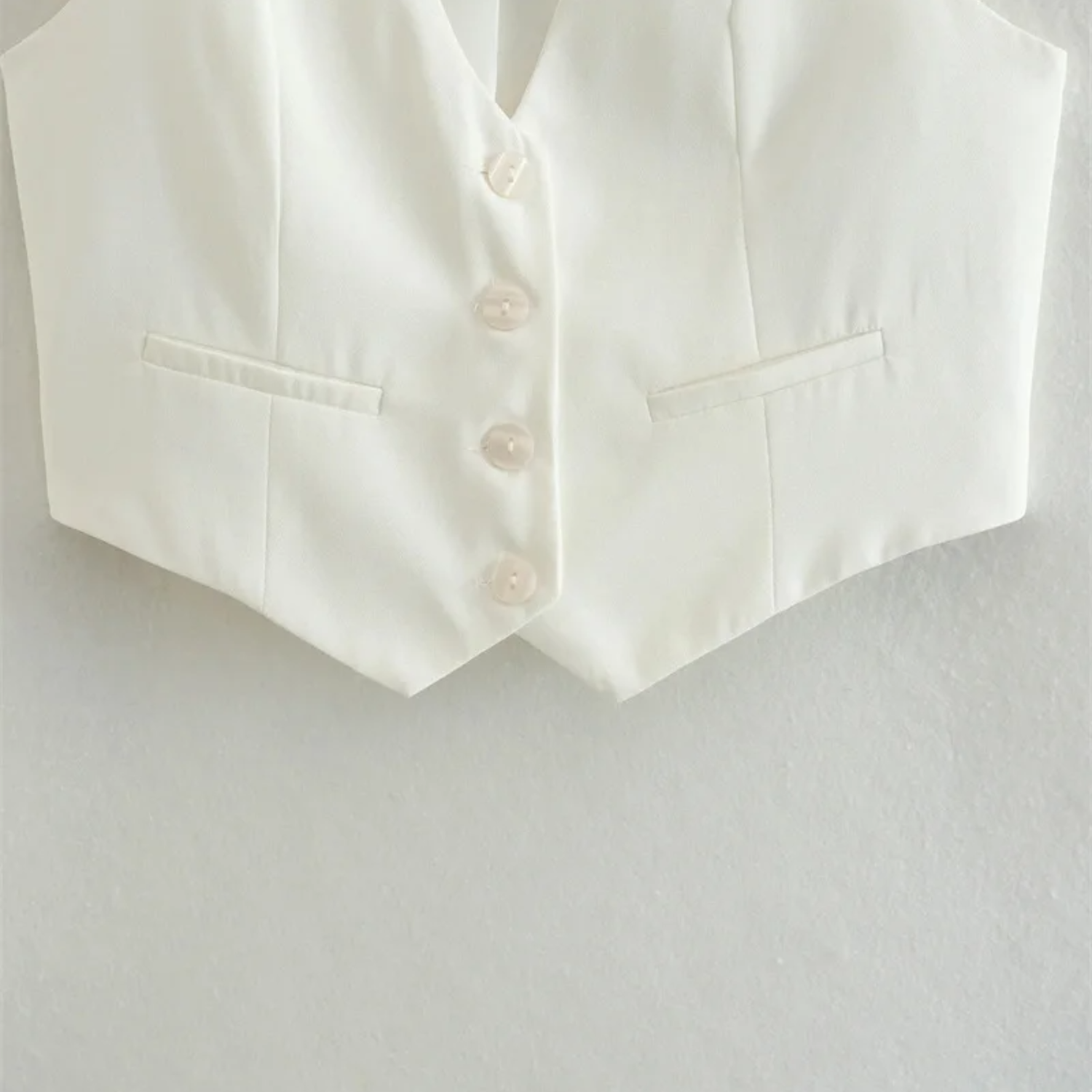 Evie | White Cropped V-Neck Sleeveless Suit Vest